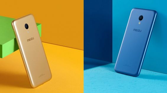 Два телефона Meizu M5 стоят в вертикальном положении