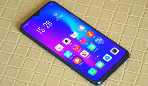 Меню смартфона Oppo R17 Pro