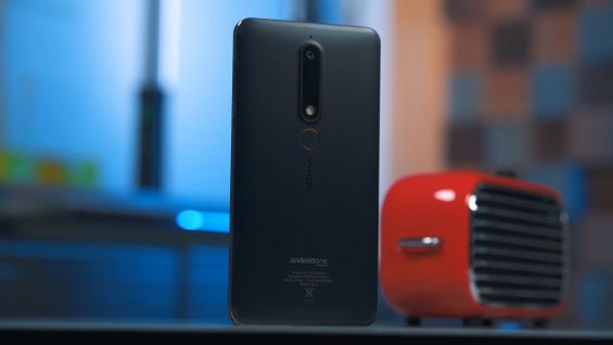 Задняя панель Nokia 6.1