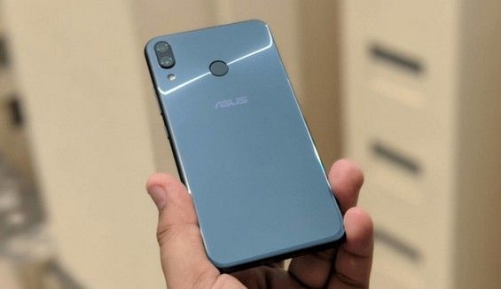 Как выглядит задняя панель телефона ASUS Zenfone 5Z