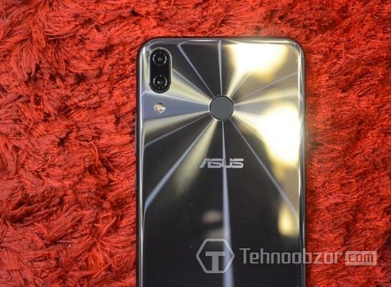 Задняя панель телефона ASUS Zenfone 5Z