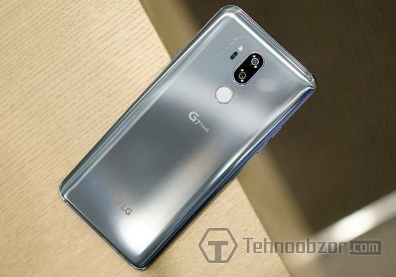 Задняя панель смартфона LG G7 ThinQ