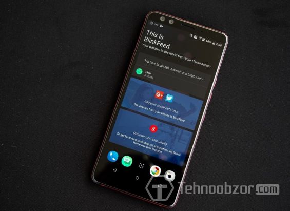 Значки Google+ и Твиттер на дисплее HTC U12 Plus