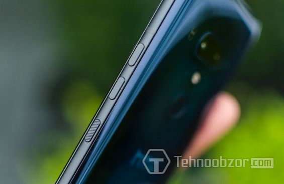 Сенсорные кнопки HTC U12 Plus