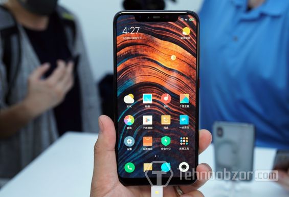 Иконки на дисплее Xiaomi Mi 8 EE