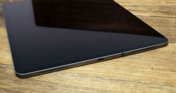 Порт USB Type-C на нижней грани iPad Pro 2018