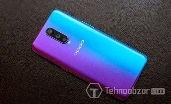 OPPO RX17 Pro с расцветкой туманный градиент