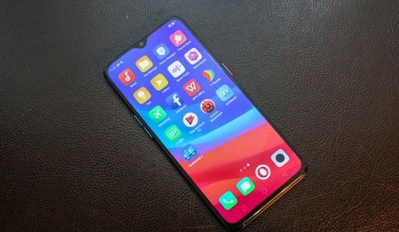 Вид сверху на OPPO RX17 Pro