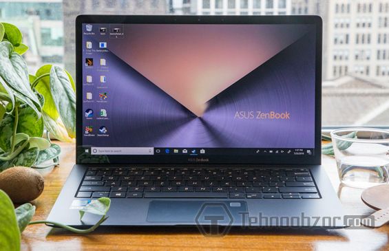 ASUS Zenbook S в рабочем состоянии