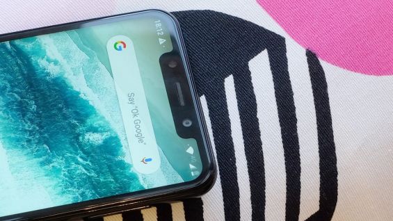 Монобровь у Motorola One