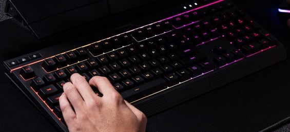 Работа за клавиатурой HyperX Alloy Core RGB