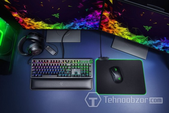 Клавиатура Razer Blackwidow Elite подключена к компьютеру