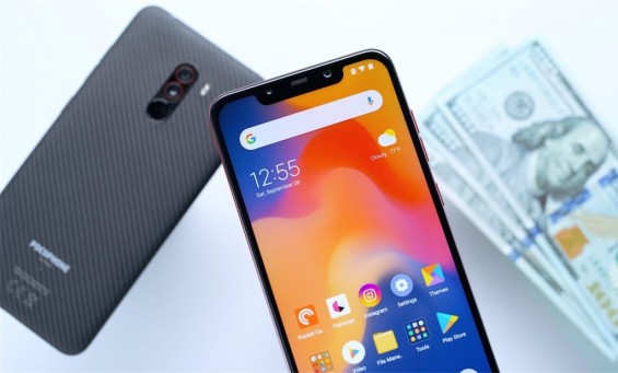 Смартфон Pocophone F1