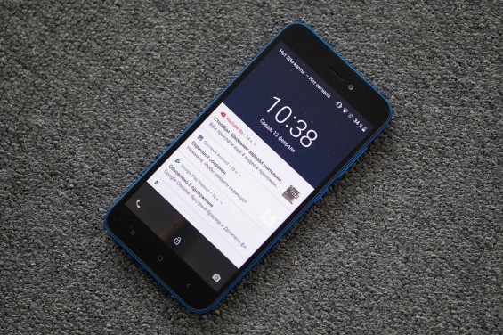Смартфон Xiaomi Redmi Go вид сверху