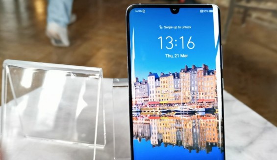 Huawei P30 Pro крупным планом