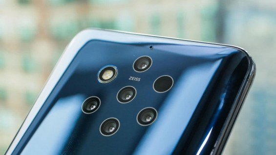 Основные камеры смартфона Nokia 9 PureView крупным планом