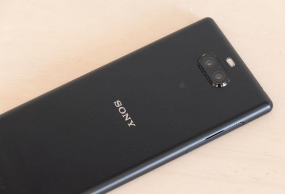 Двойной модуль основных камер Sony Xperia 10 Plus