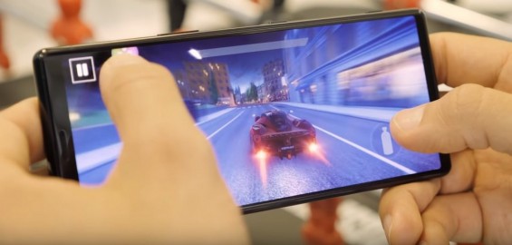 Игра запущена на смартфоне Sony Xperia 5