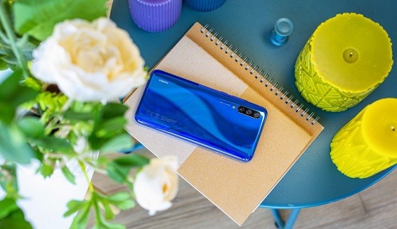 Смартфон Xiaomi Mi 9 Lite