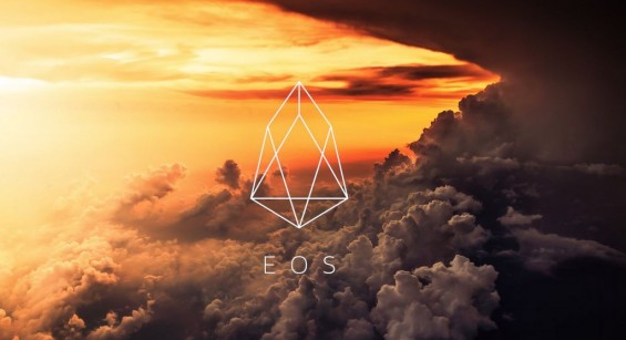 Логотип платформы EOS на фоне облаков