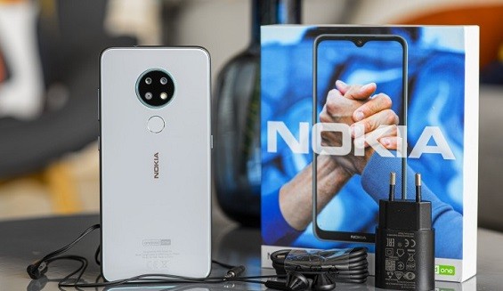 Смартфон Nokia 6.2 и коробка