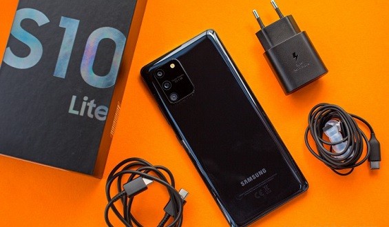 Комплектация Samsung Galaxy S10 Lite