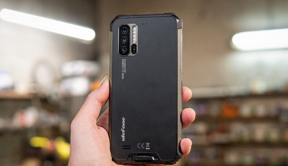 Ulefone Armor 7 в руках