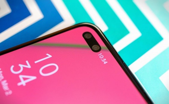 Отверстие для камер Oppo Reno 3 Pro