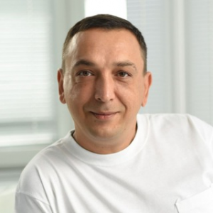 Олег Адамский