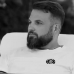 Роман Новак