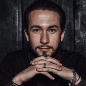 Роберт Оксузян