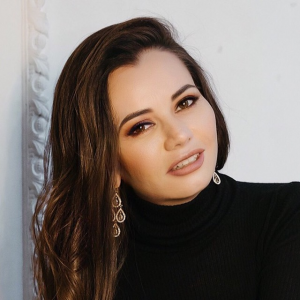 Ксения Аверс