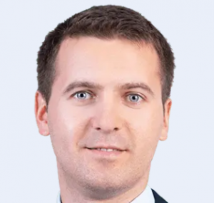 Роман Бобров