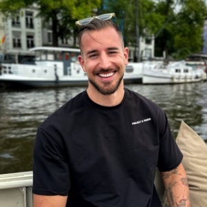 Артем Леонтьев