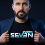 Александр Момот