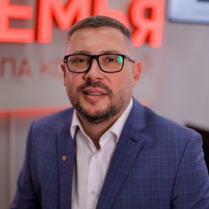 Михаил Мазанов